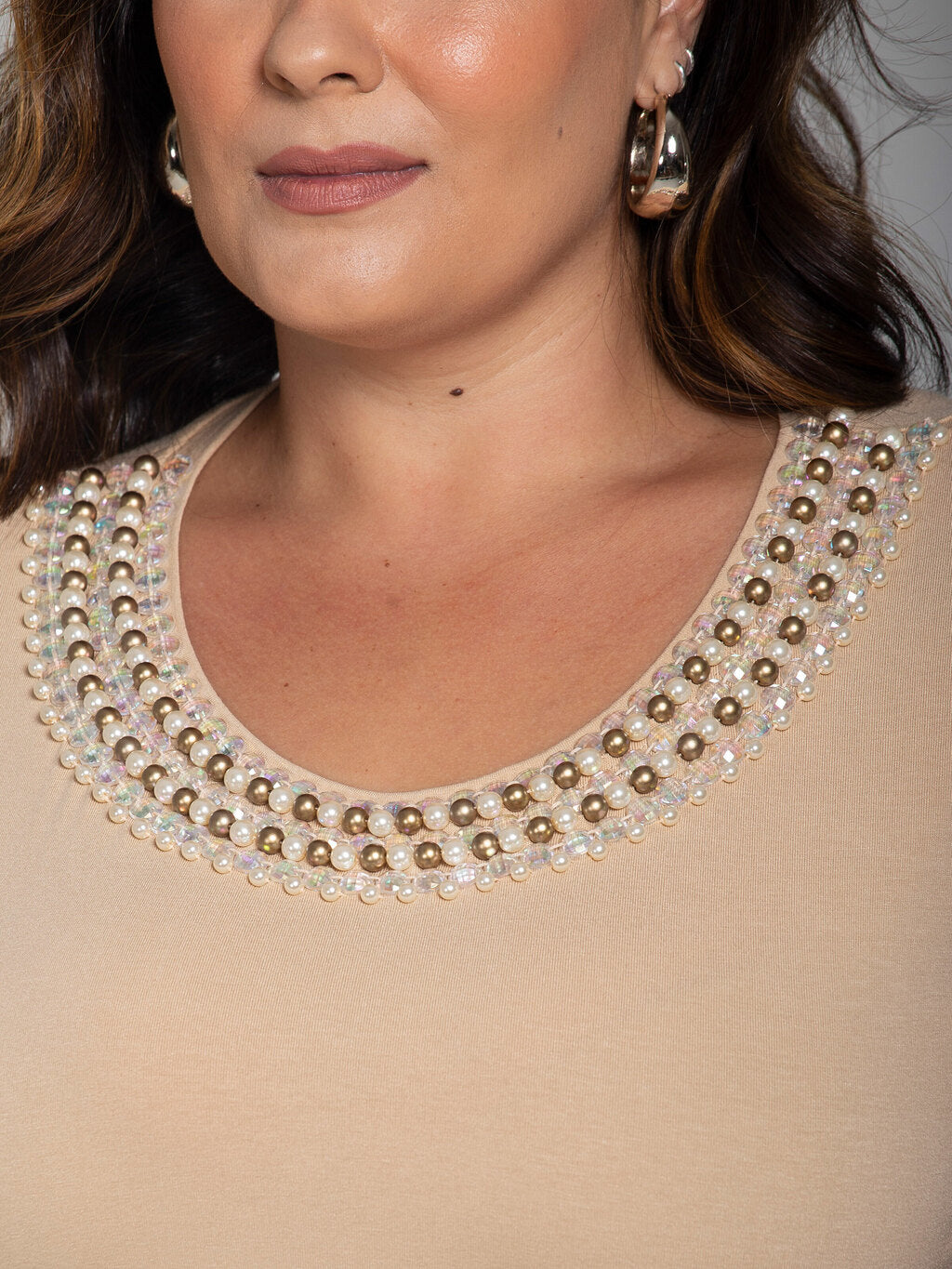 T-Shirt Bordada Glamour Pérola - Divina Garota