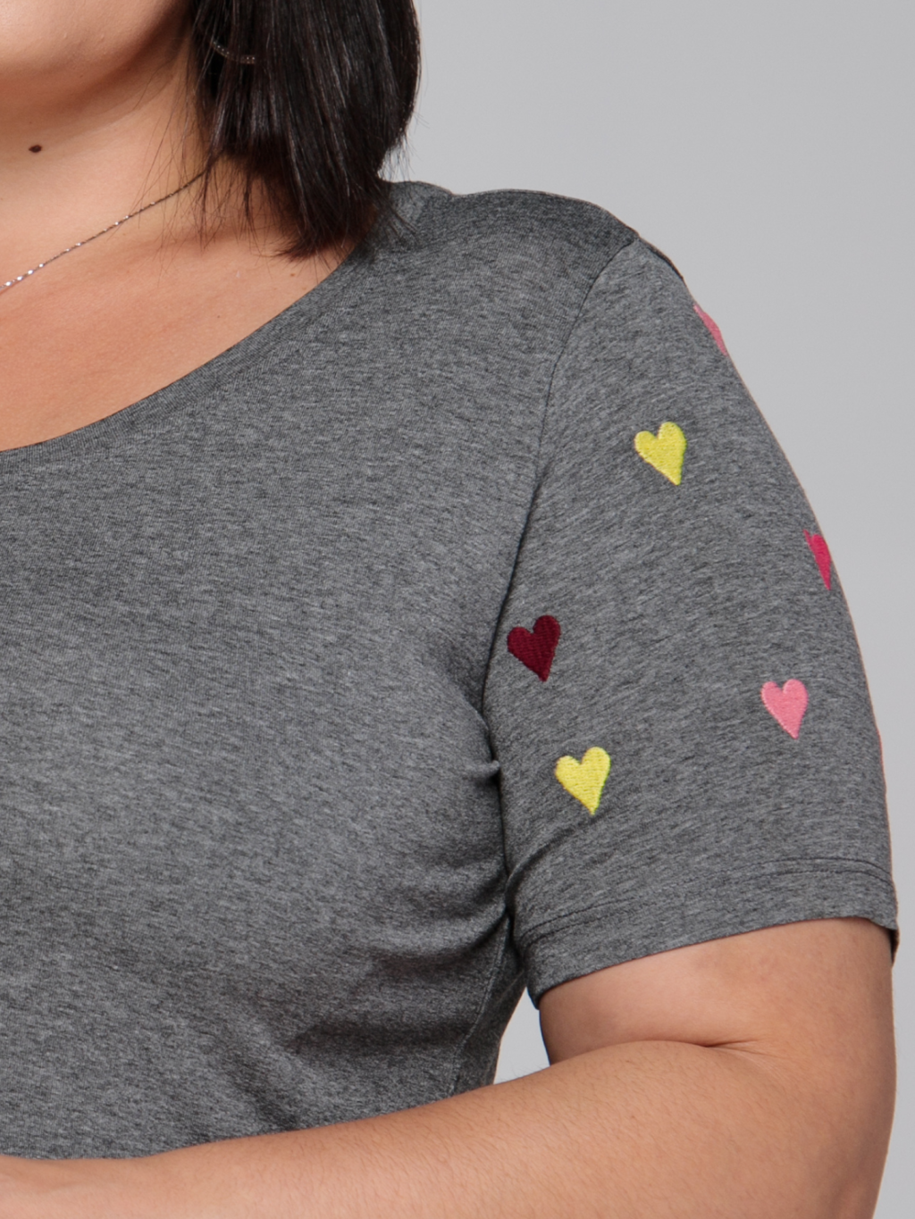 T-shirt Manga Corações - Divina Garota