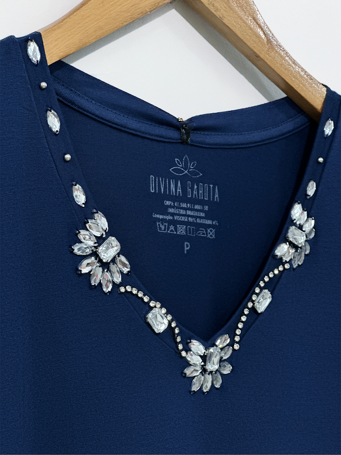 T-shirt Safira Bordada - Divina Garota