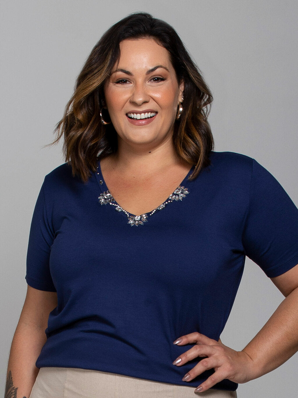 T-shirt Safira Bordada - Divina Garota