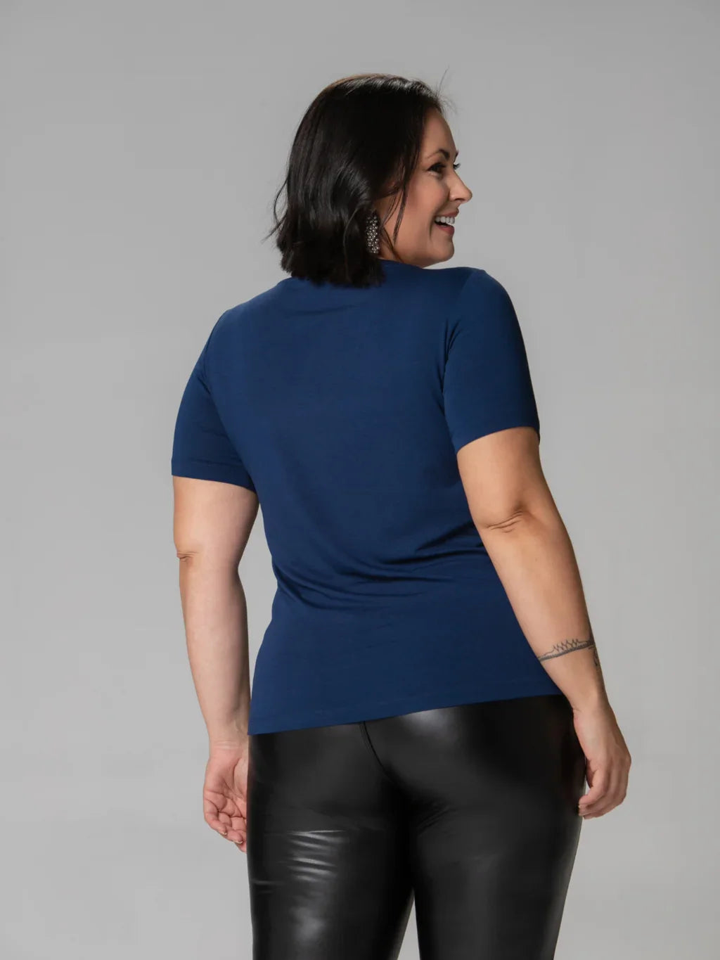 T-Shirt Trevo strass - Divina Garota