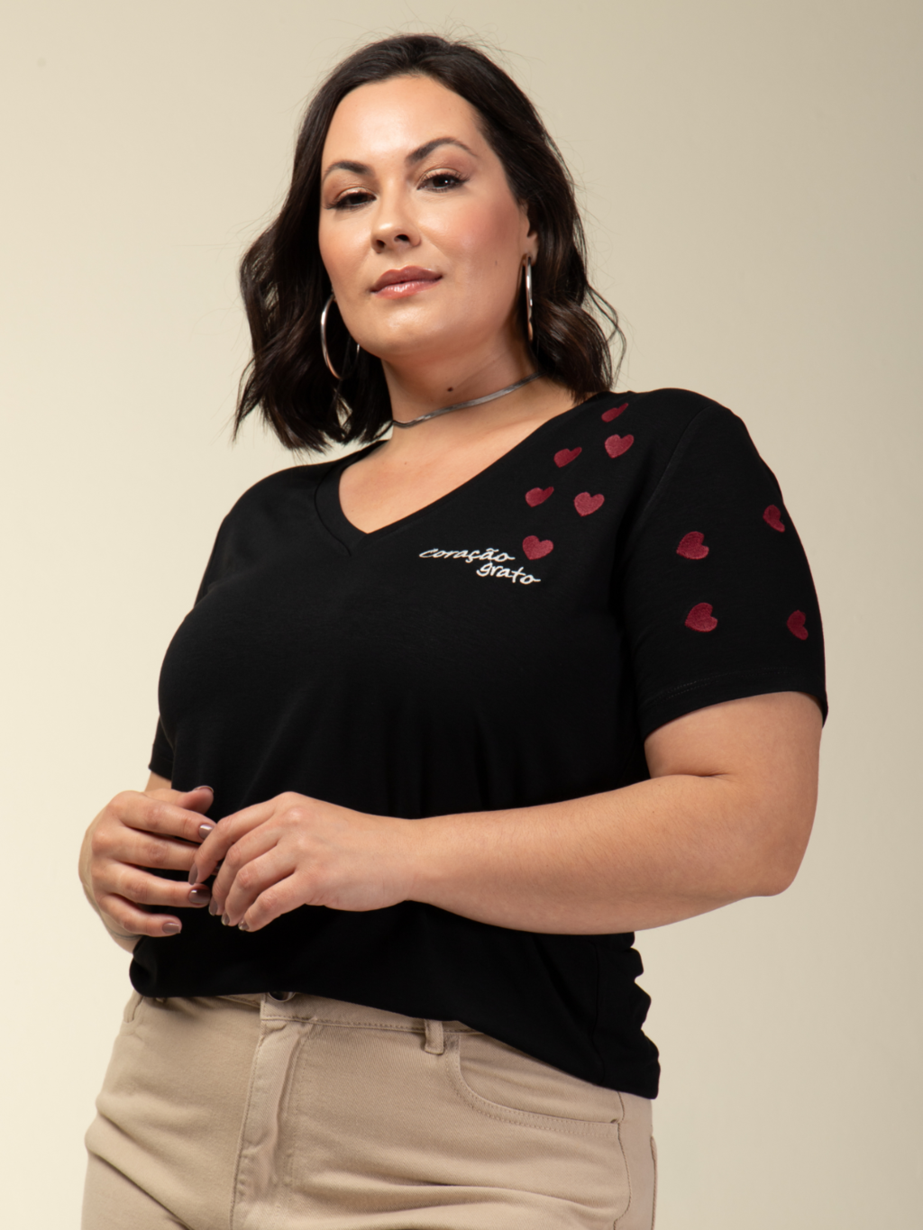 T-shirt Bordada Coração Grato - Divina Garota