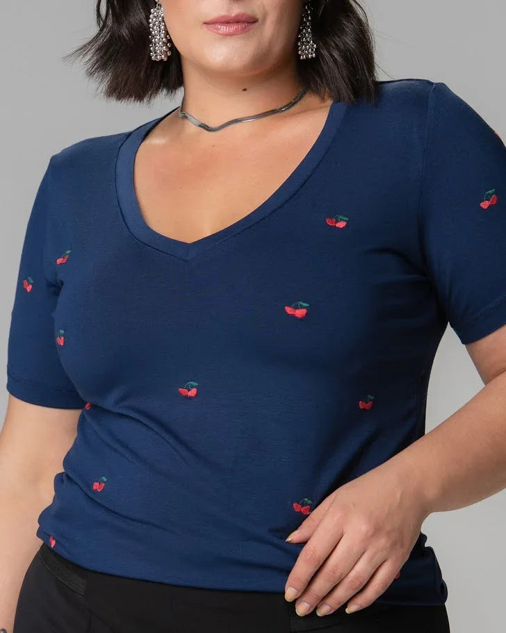 T-shirt Bordada Cherry - Divina Garota