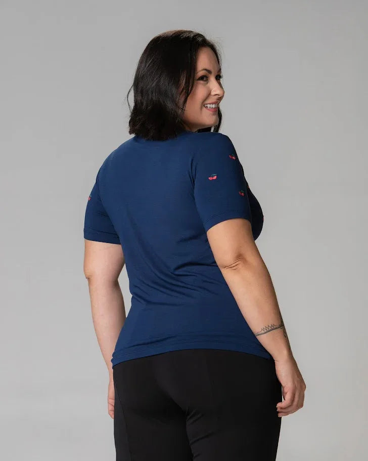 T-shirt Bordada Cherry - Divina Garota