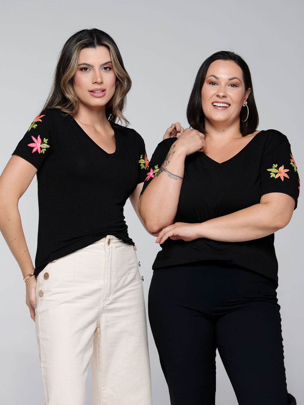 T-Shirt Toque Floral - Divina Garota