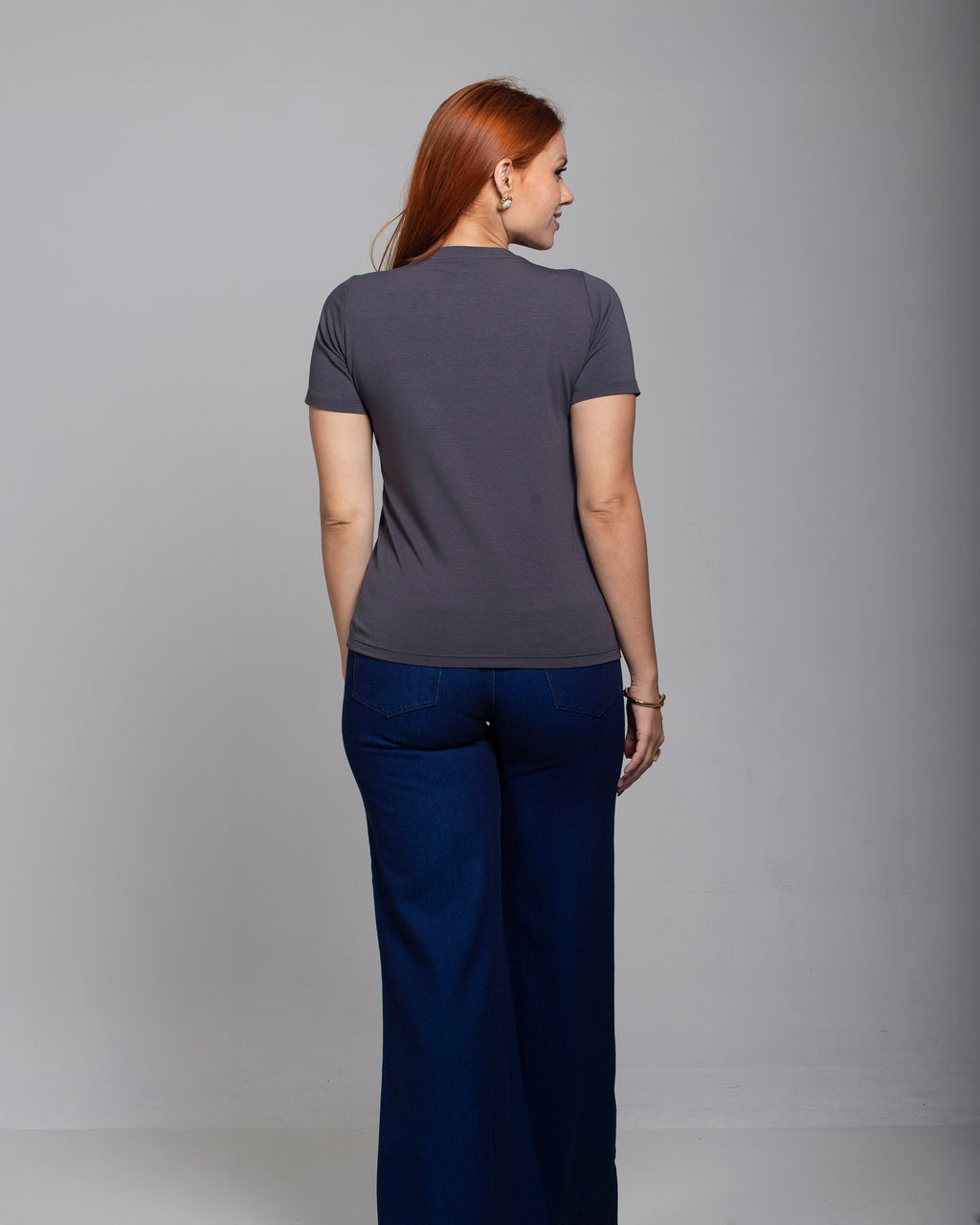 T-shirt Essencial Gola V