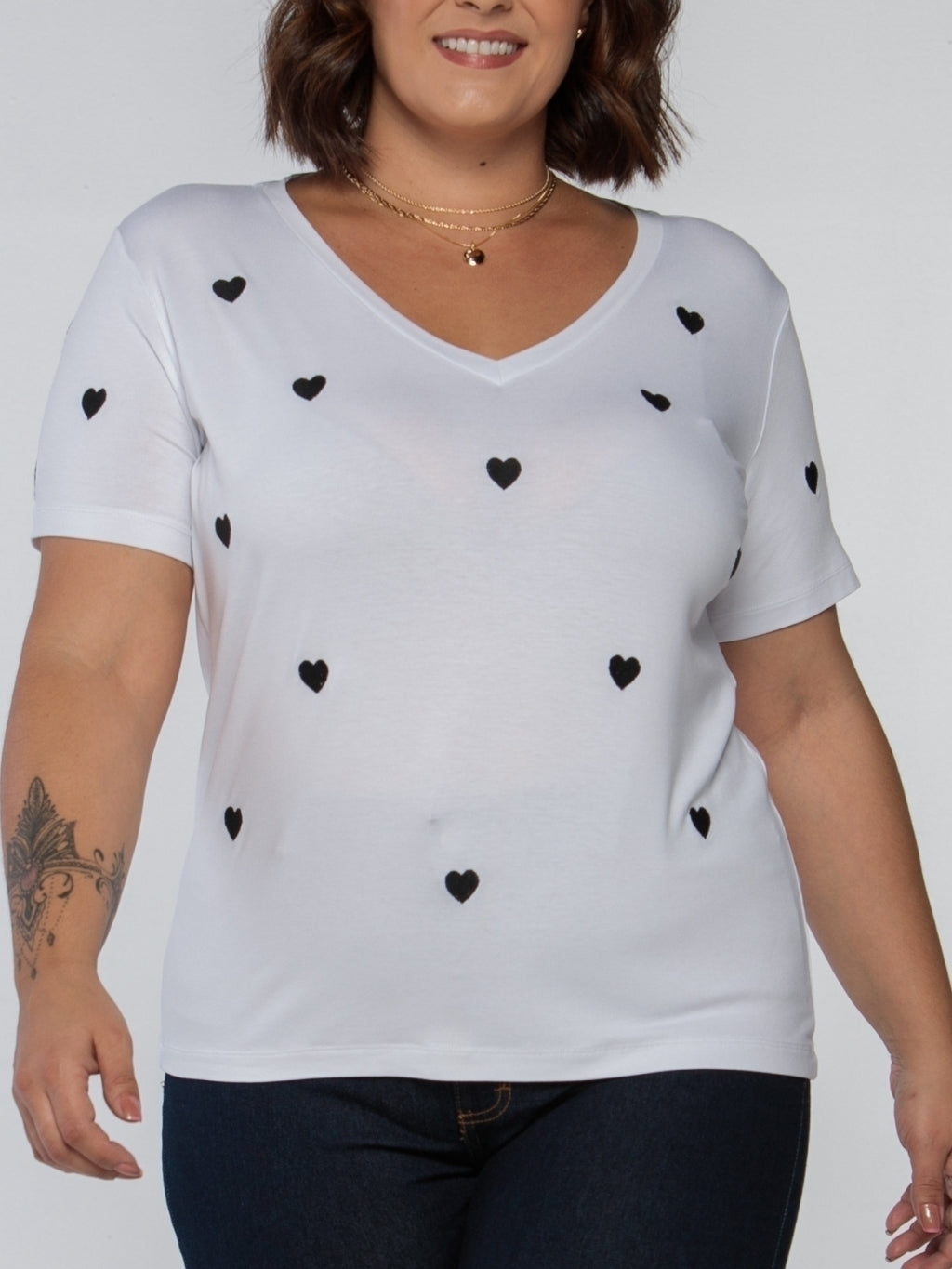 T-Shirt Bordada Heart - Divina Garota