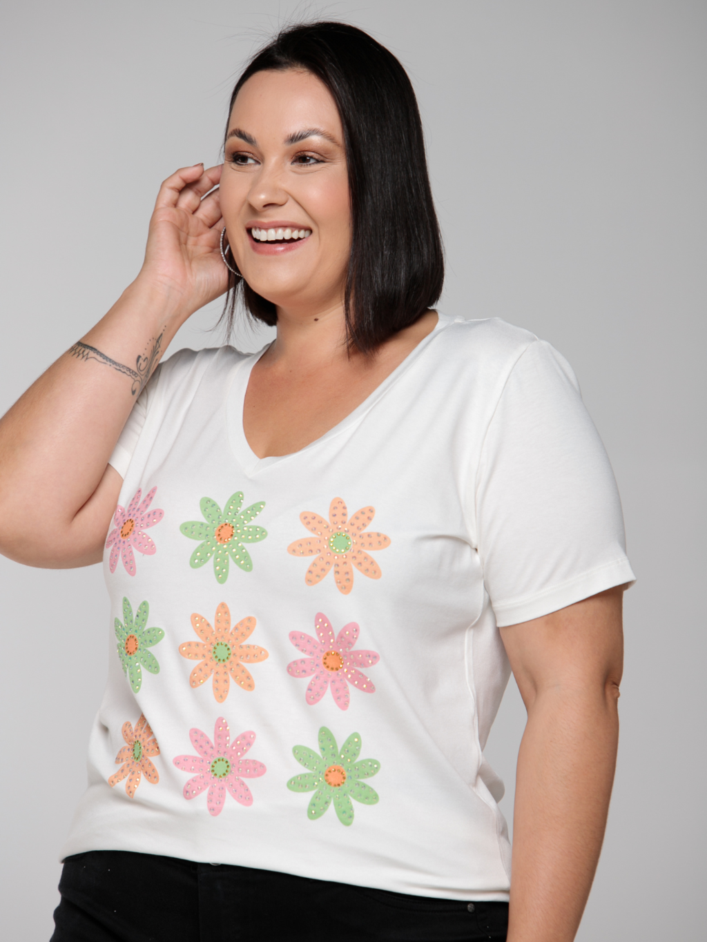 T-shirt Margaridas coloridas - Divina Garota