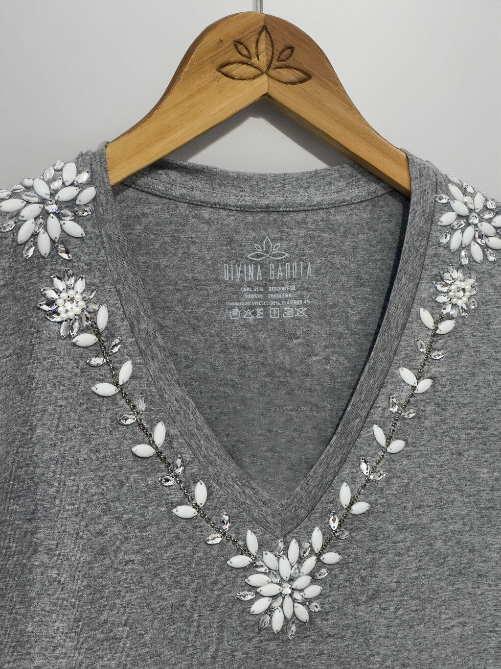 T-shirt Diamond Bordada - Divina Garota