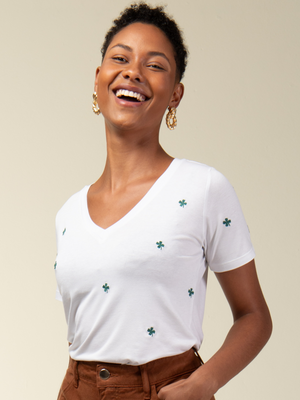 T-shirt Bordada Mini Trevo - Divina Garota