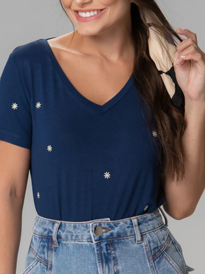T-shirt Mini Margaridas Bordada - Divina Garota