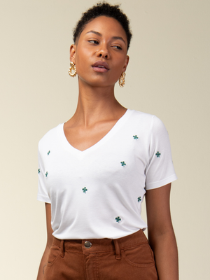 T-shirt Bordada Mini Trevo - Divina Garota