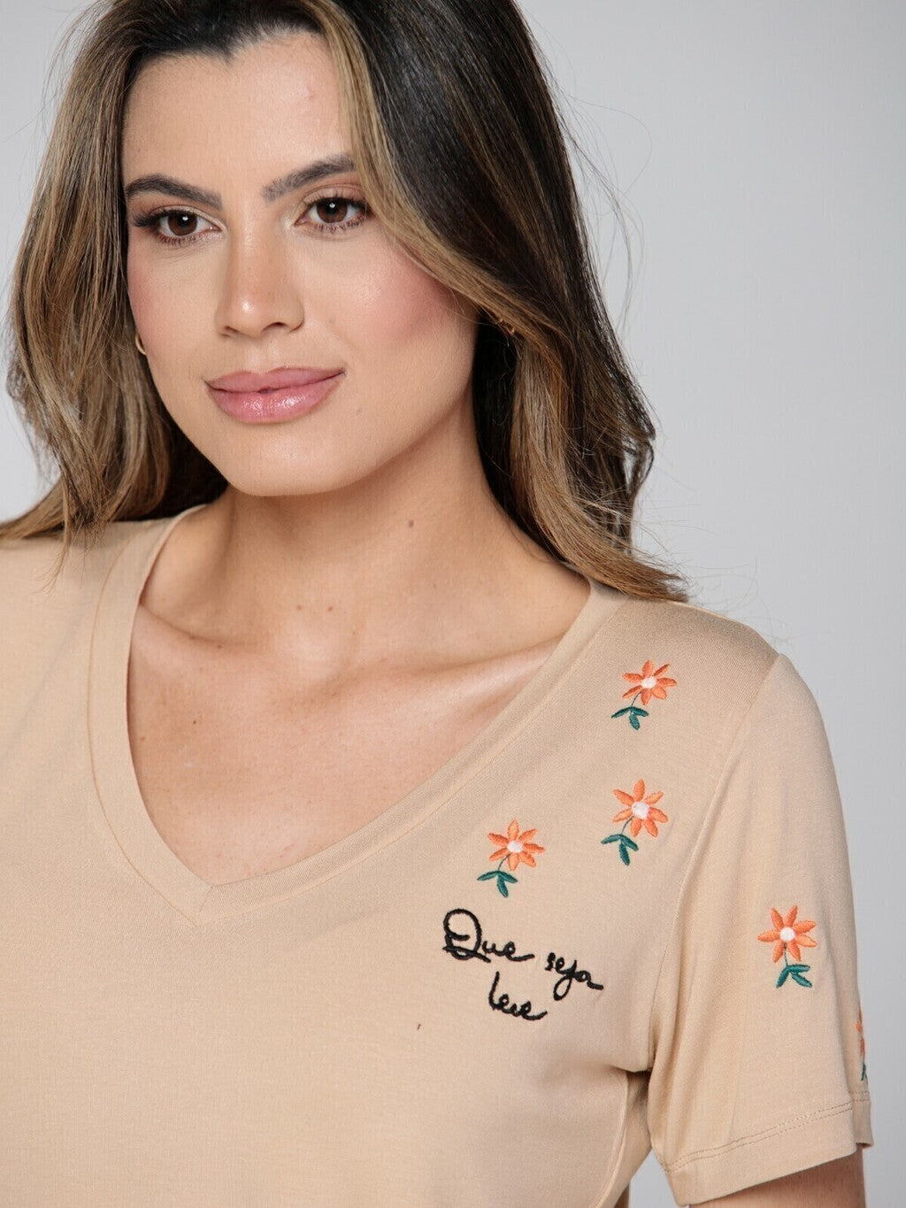 T-shirt Bordada Que Seja Leve