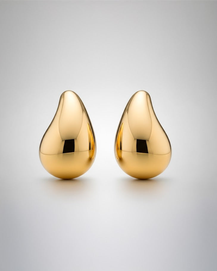 Brinco Gota Lisa Dourado