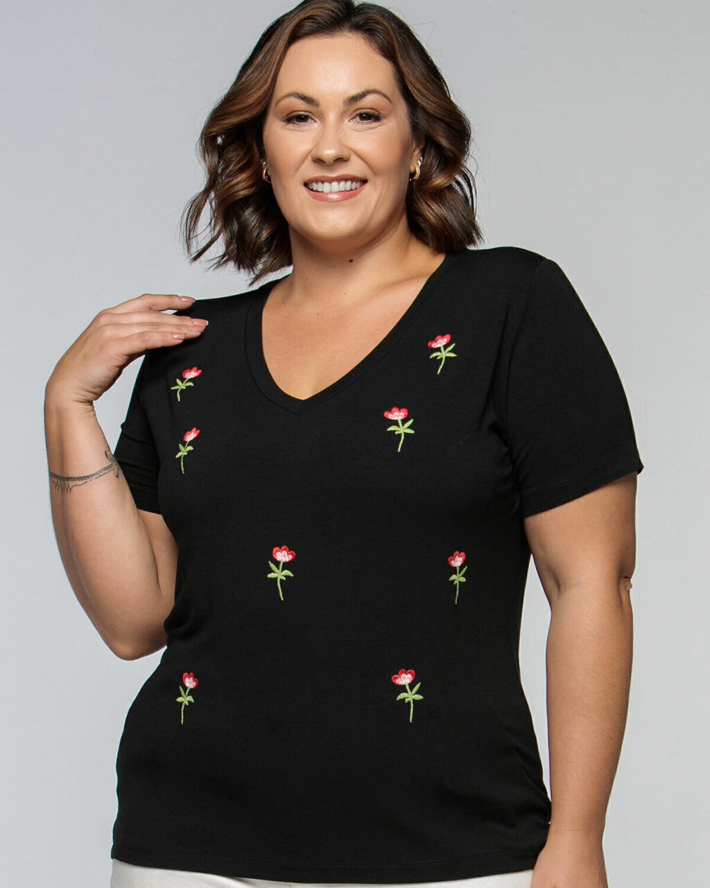 T-shirt Mini Tulipas Bordada