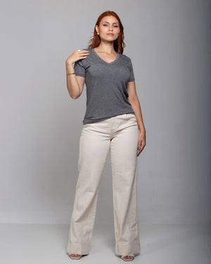 T-shirt Essencial Gola V Divina Garota