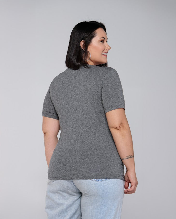 T-shirt Bordada Jasmim