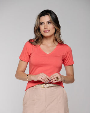 T-shirt Essencial Gola V - Divina Garota