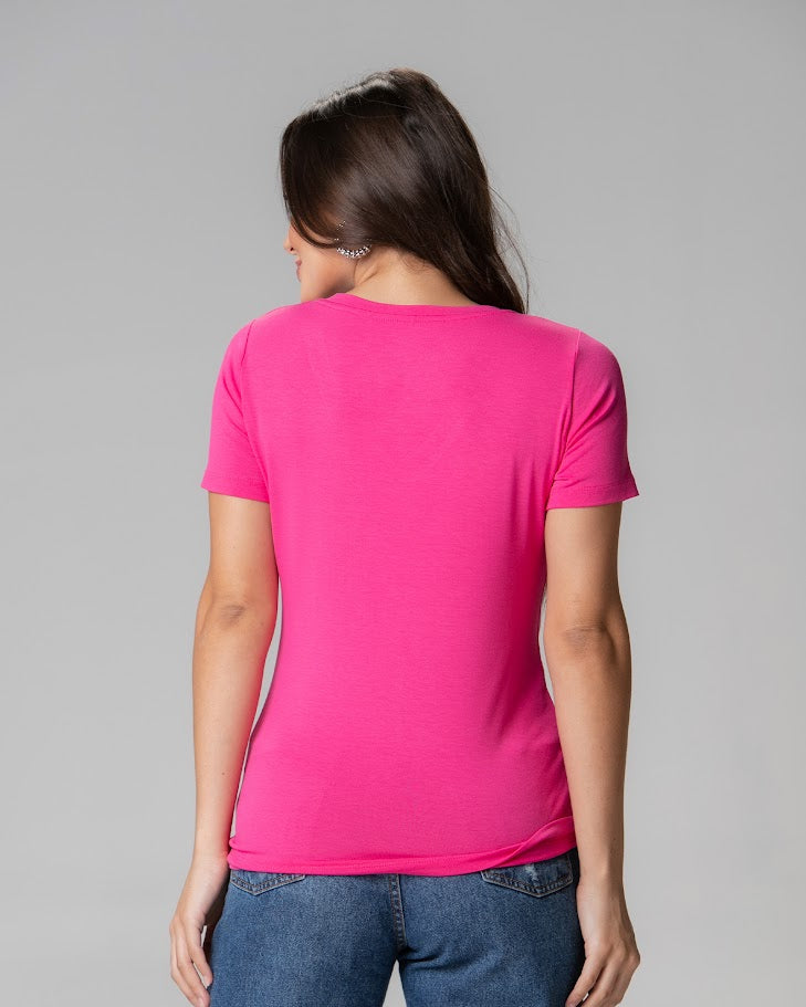 T-shirt Essencial Gola V