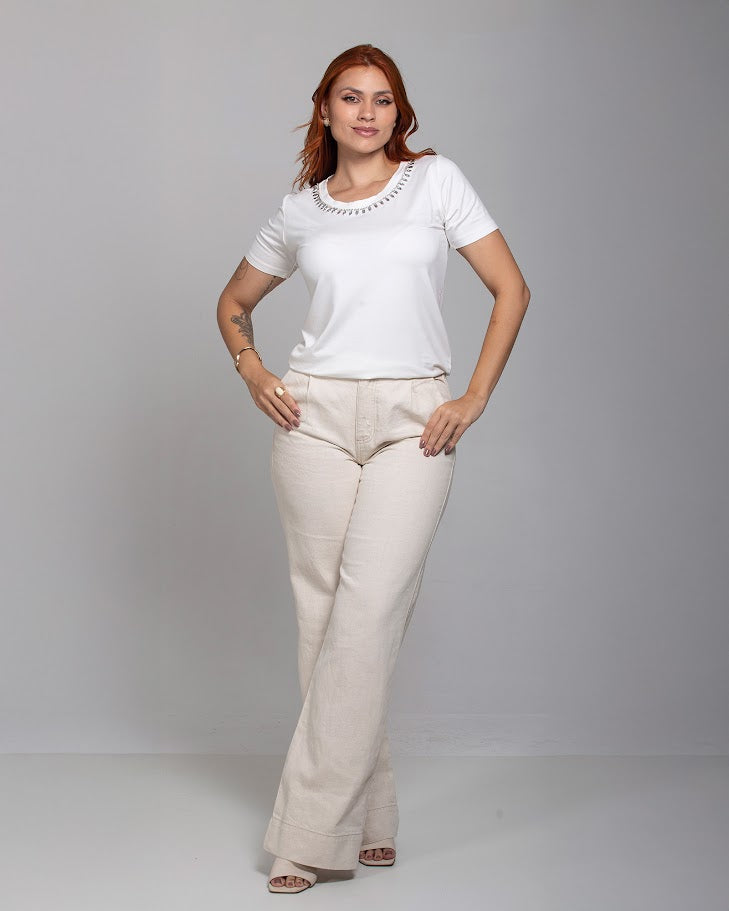 T-shirt Bordada Gola Cristal