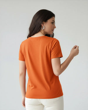 T-shirt Essencial Gola V Divina Garota