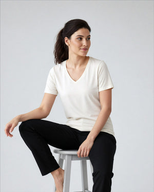 T-shirt Essencial Gola V Divina Garota