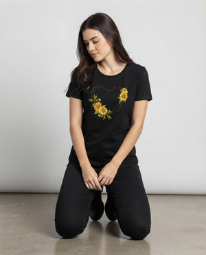 T-Shirt Coração Floral Girassol