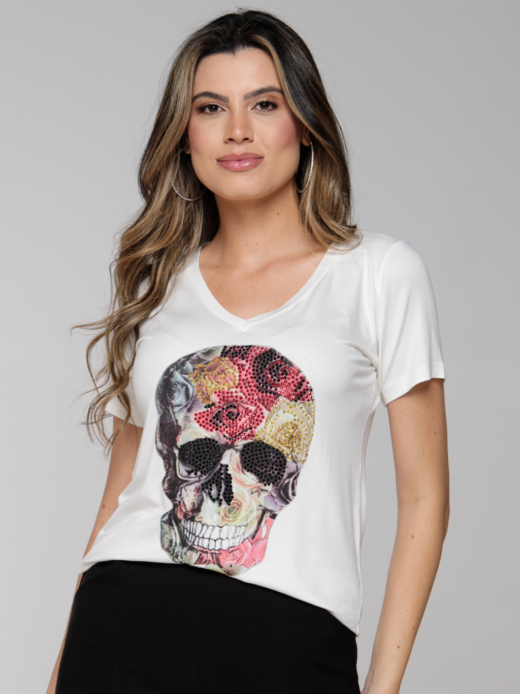 T-Shirt Caveira com flores