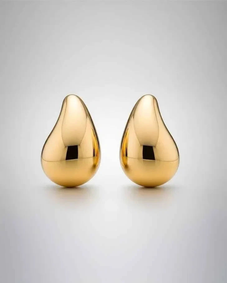 Brinco Gota Lisa Dourado