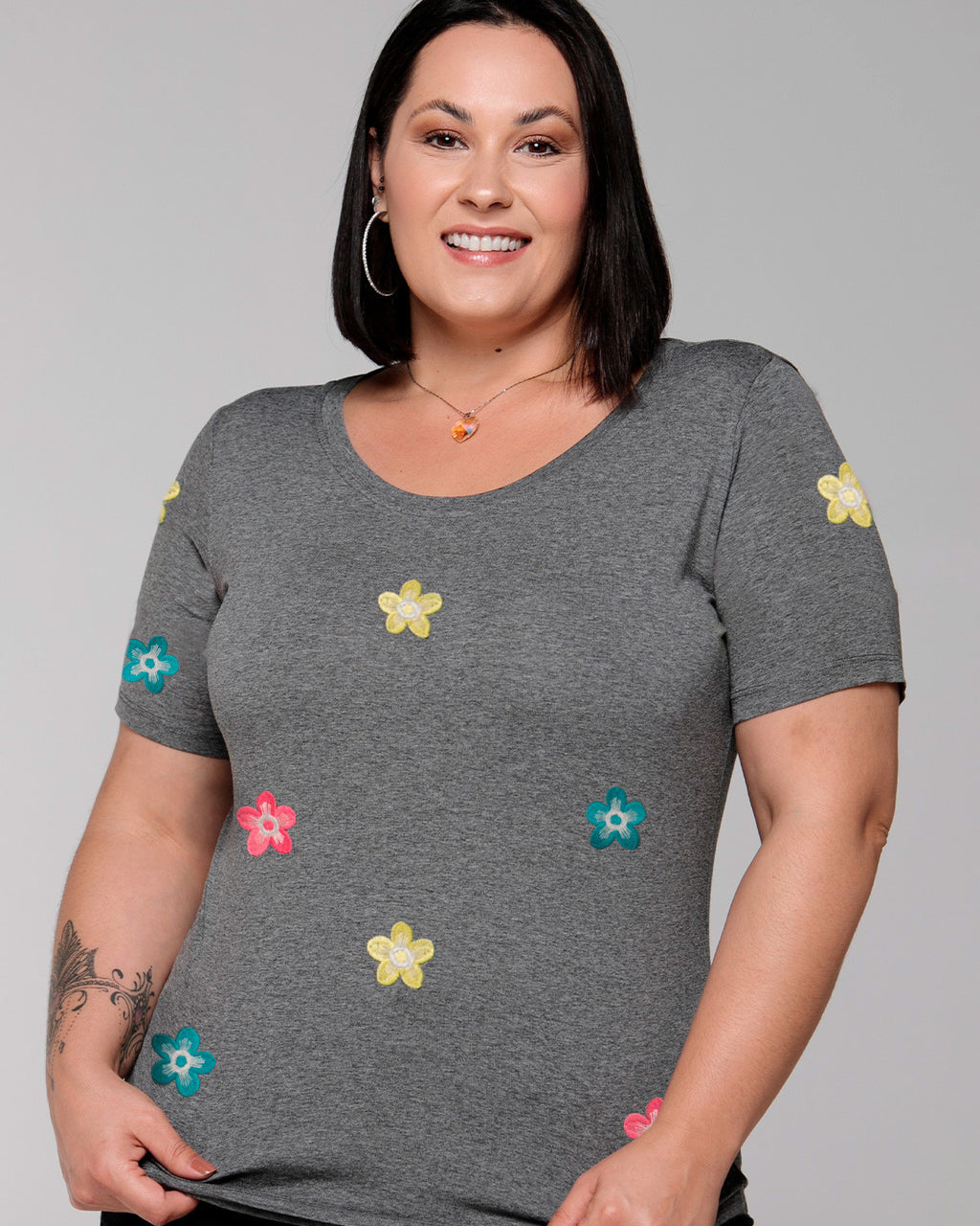 T-shirt Bordada Flores Primavera