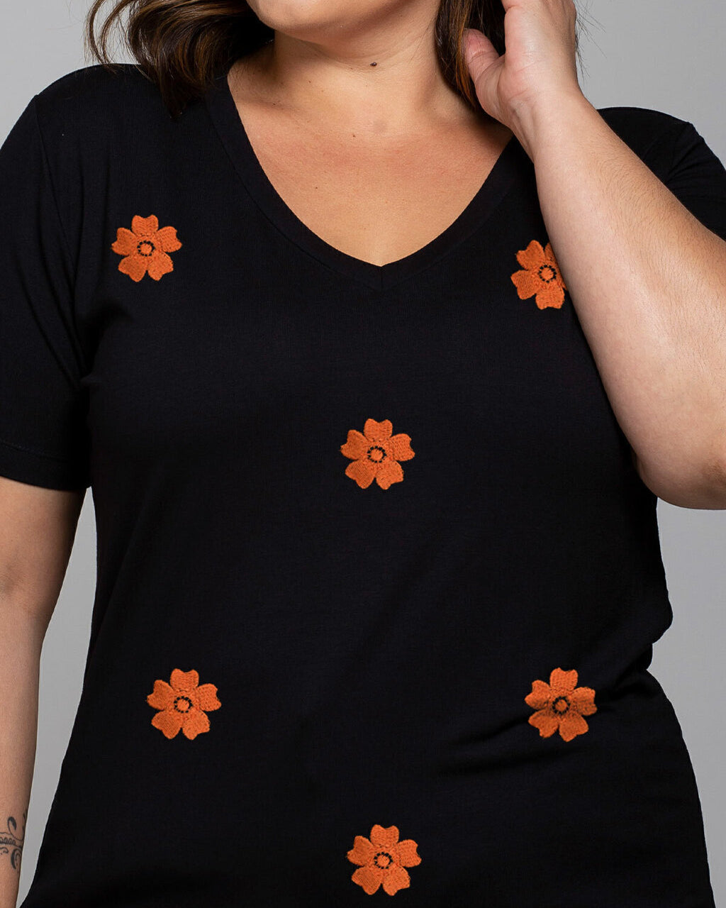 T-shirt Bordada Ibiscos