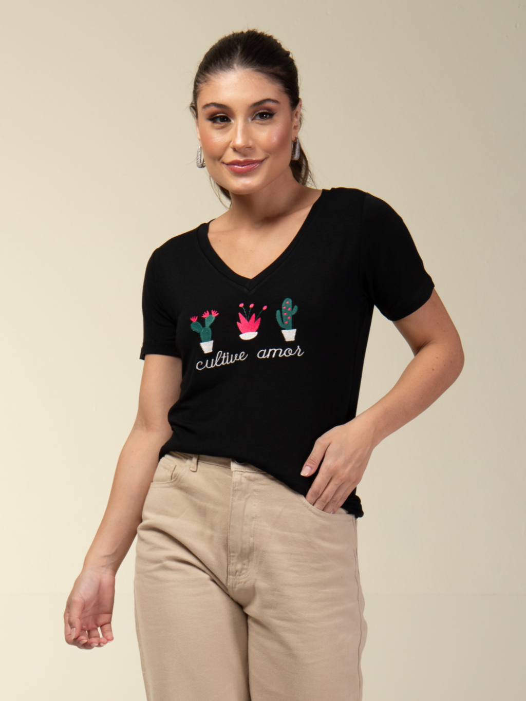 T-shirt Bordada Cultive Amor