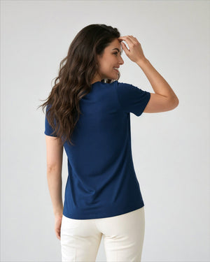 T-shirt Essencial Gola V Divina Garota