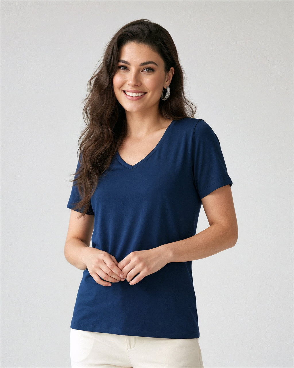 Kit 2x T-shirt Essenciais Gola V - Divina Garota