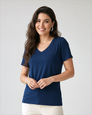 Kit 2x T-shirt Essenciais Gola V - Divina Garota