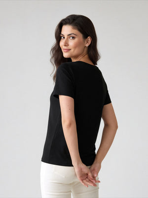 Kit 2x T-shirt Essenciais Gola V - Divina Garota