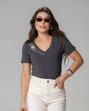 T-Shirt Bordada Preciosa - Divina Garota