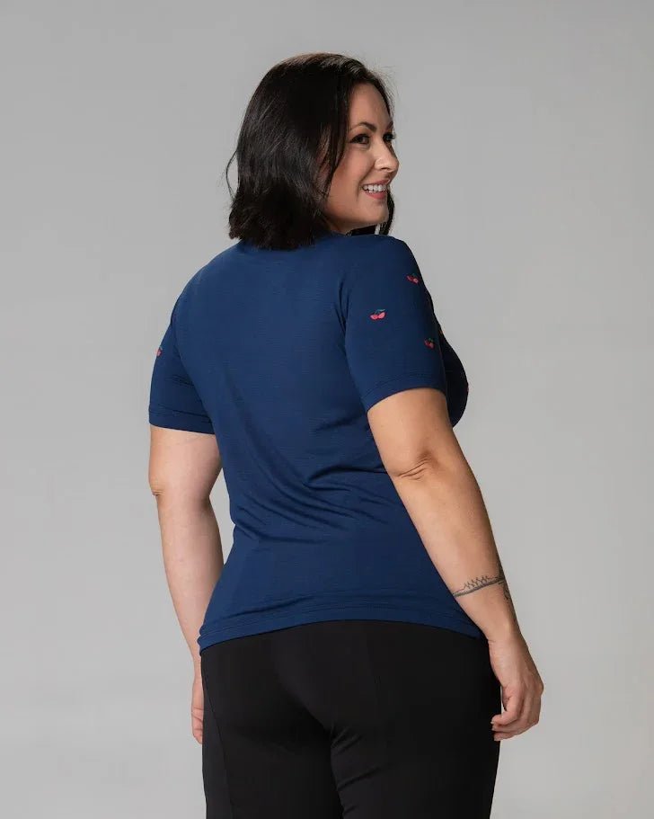 T-shirt Bordada Cherry - Divina Garota
