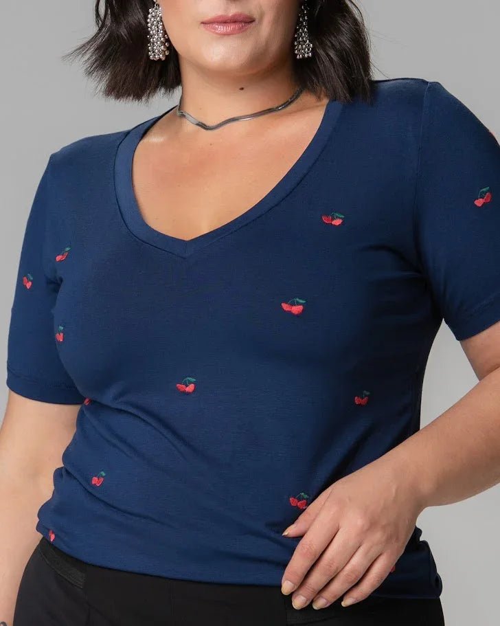 T-shirt Bordada Cherry - Divina Garota