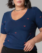 T-shirt Bordada Cherry - Divina Garota