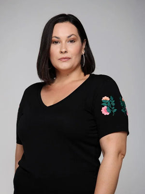 T-shirt Bordada Flores - Divina Garota