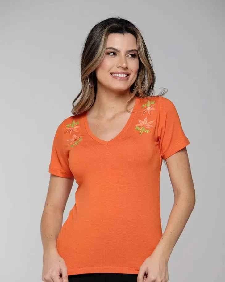 T-shirt Bordada Gardênia
