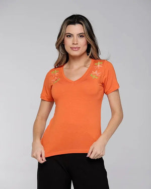 T-shirt Bordada Gardênia - Divina Garota