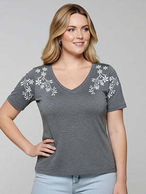 T-shirt Bordada Jasmim - Divina Garota