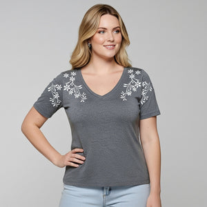 T-shirt Bordada Jasmim - Divina Garota