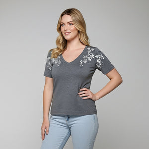 T-shirt Bordada Jasmim - Divina Garota