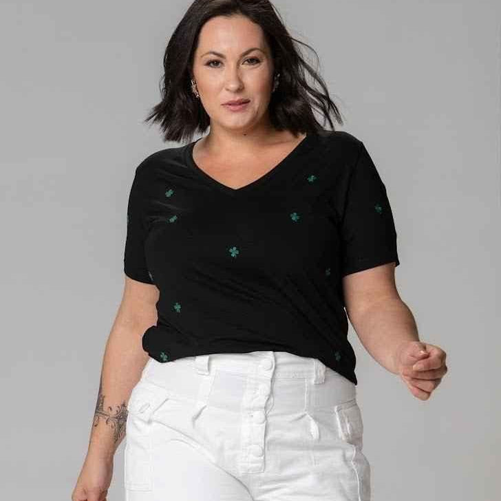 T-shirt Bordada Mini Trevo