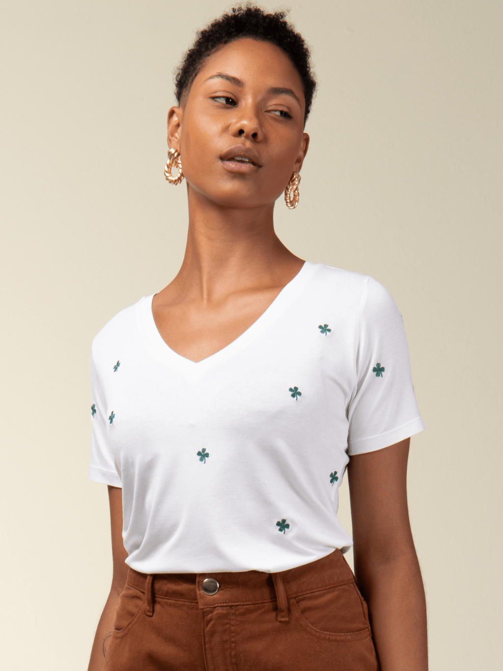 T-shirt Bordada Mini Trevo - Divina Garota