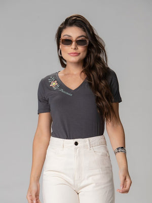 T-Shirt Bordada Preciosa - Divina Garota