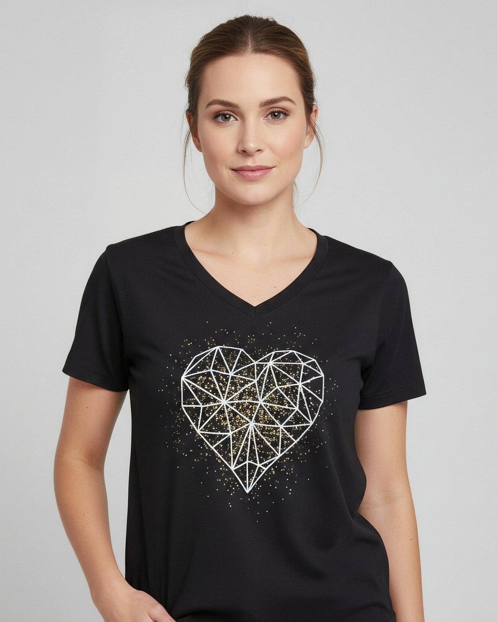 T-Shirt Coração Geométrico - Divina Garota